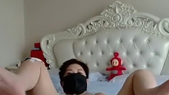 Desiring Asian Cougar Seeks Sexual Encounter