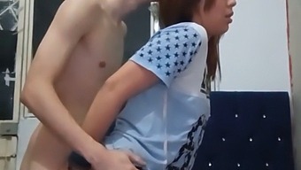 Styvsyskon Blir Flirtiga Genom Att Kyssa Mina Läppar I Spansk Video